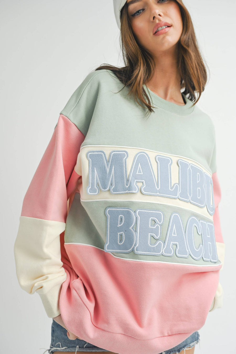 PATCH COLORBLOCK OVERSIZED SWEATSHIRT