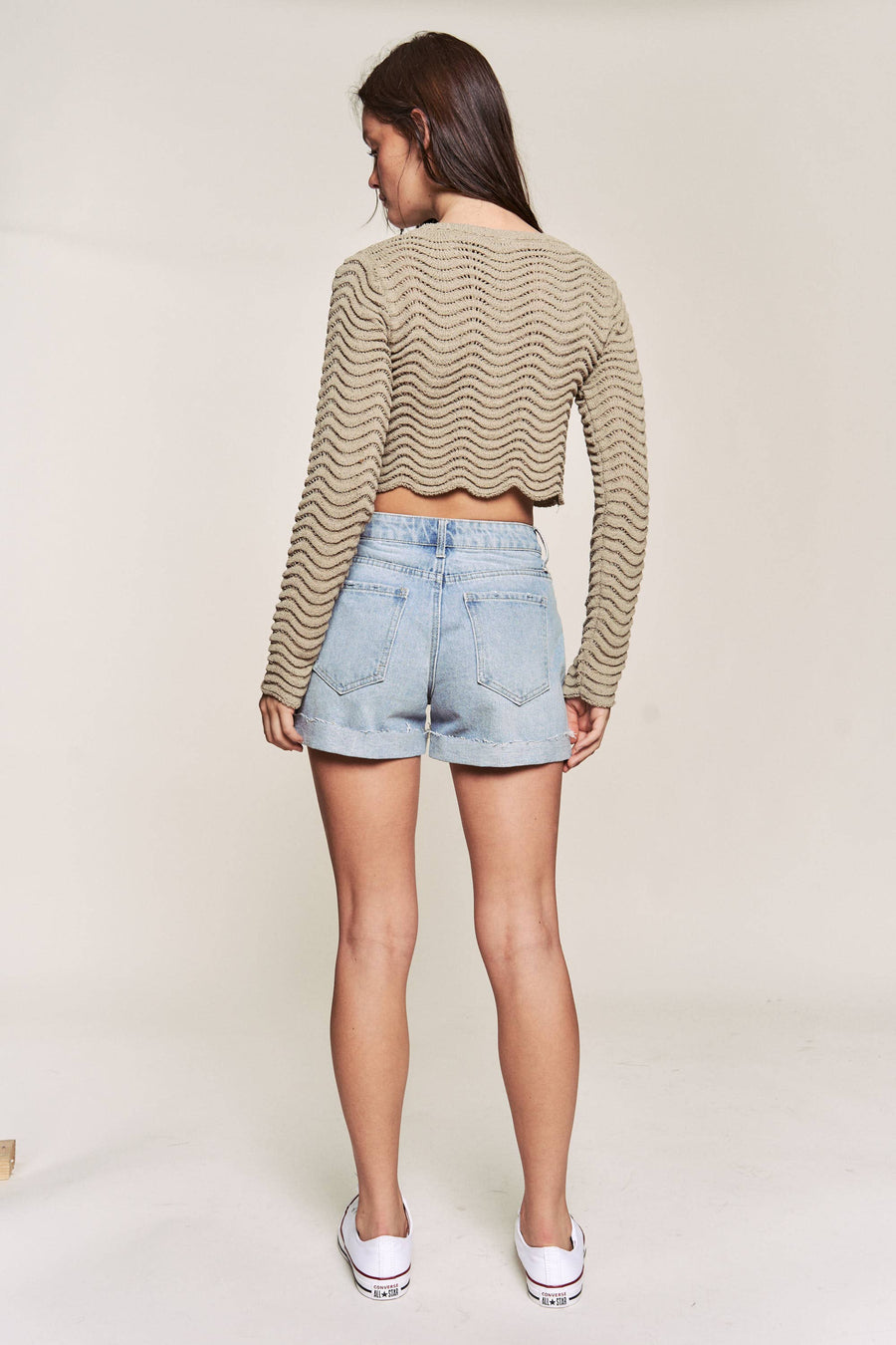 ROUND NECK WAVY CROP SWEATER