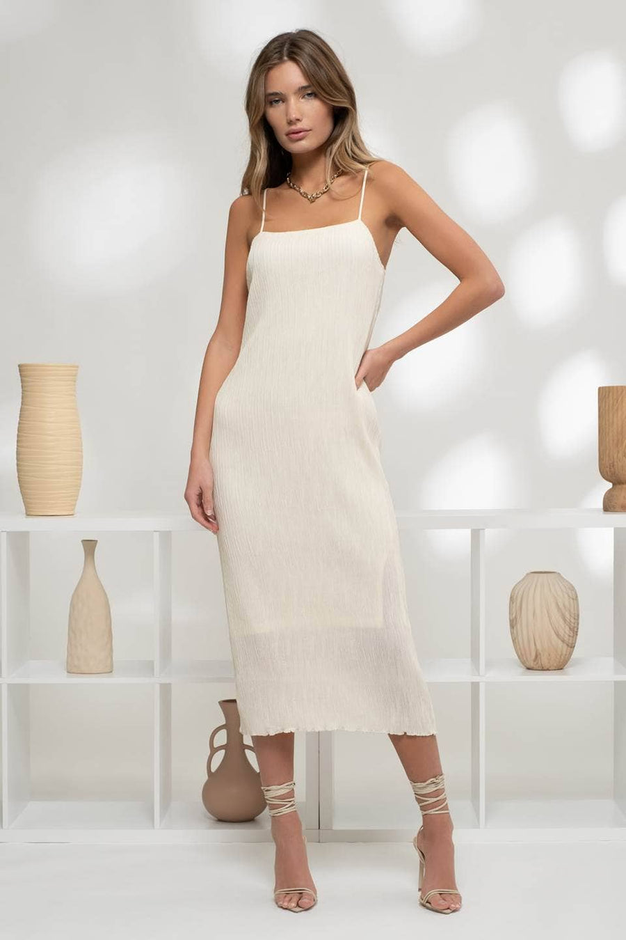 SLEEVELESS PLISSE MIDI DRESS